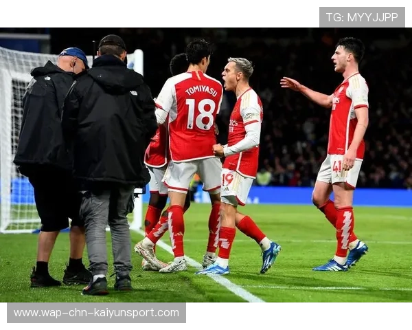 英超榜单大洗牌！阿森纳被追，曼城逼近榜首，英超0203赛季阿森纳